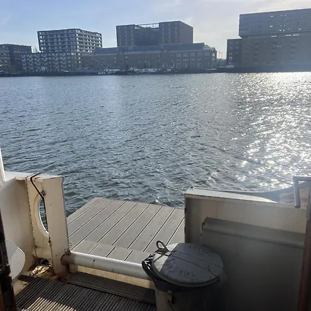 Stunning Boat With A View Амстердам