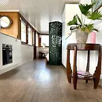 Båthotell Stunning Boat With A View