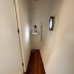 Båthotell Stunning Boat With A View