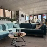 Stunning Boat With A View *