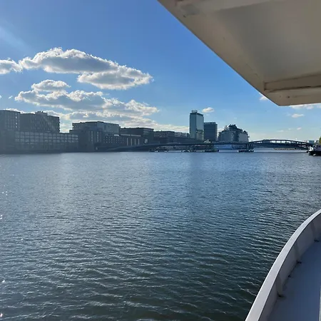 Stunning Boat With A View אמסטרדם