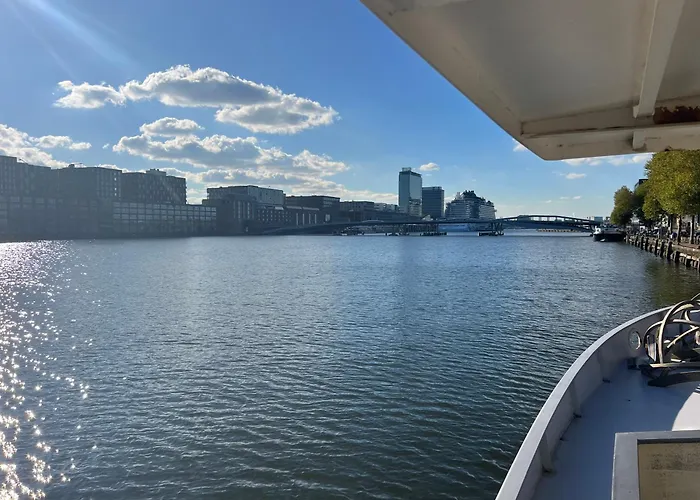 Stunning Boat With A View Амстердам