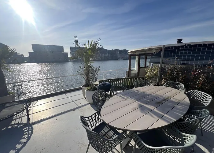 Stunning Boat With A View * Амстердам