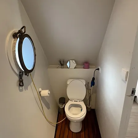 Stunning Boat With A View Botel *