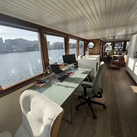 Stunning Boat With A View Amsterdam