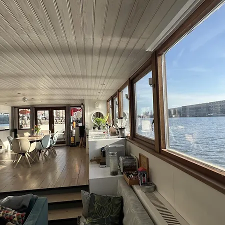 Stunning Boat With A View Botel